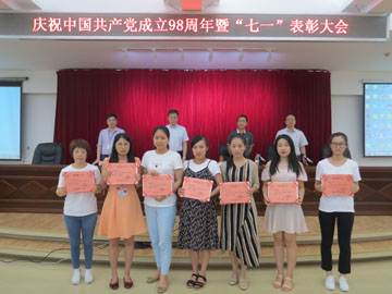 107175064.jpg 107175064.jpg