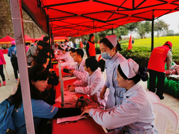 志愿服務(wù)2.jpg 志愿服務(wù)2.jpg