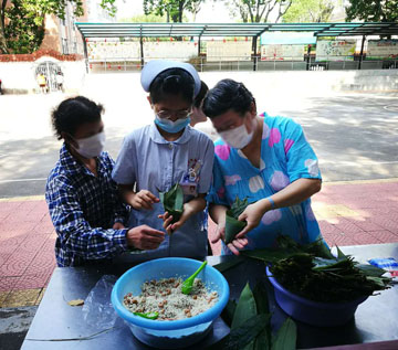 現(xiàn)場(chǎng)教學(xué).jpg 現(xiàn)場(chǎng)教學(xué).jpg