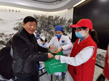 贈(zèng)粥1.jpg 贈(zèng)粥1.jpg