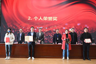 個人榮譽獎.jpg 個人榮譽獎.jpg