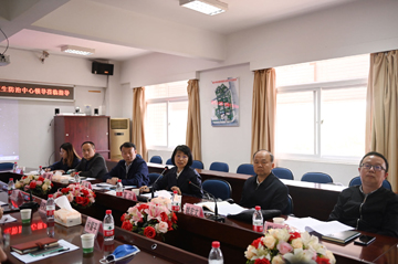 領(lǐng)導(dǎo)一行 (4).jpg 領(lǐng)導(dǎo)一行 (4).jpg